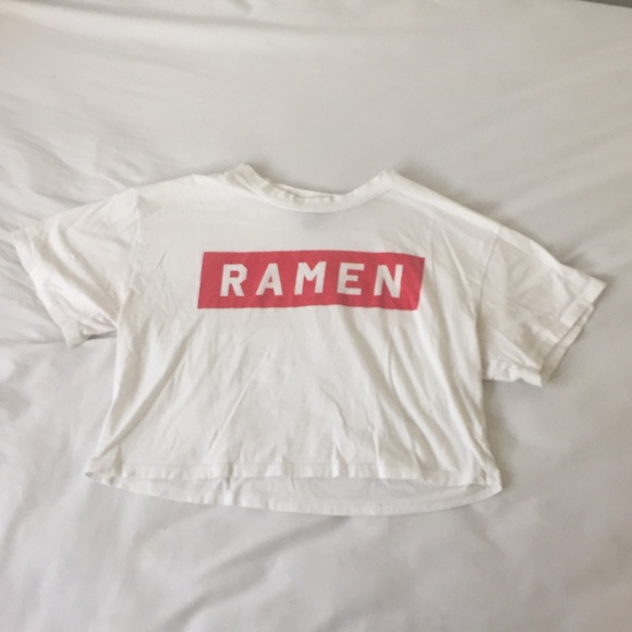 Forever 21 Tops - ⚠️FOREVER 21 white ramen crop top graphic tee